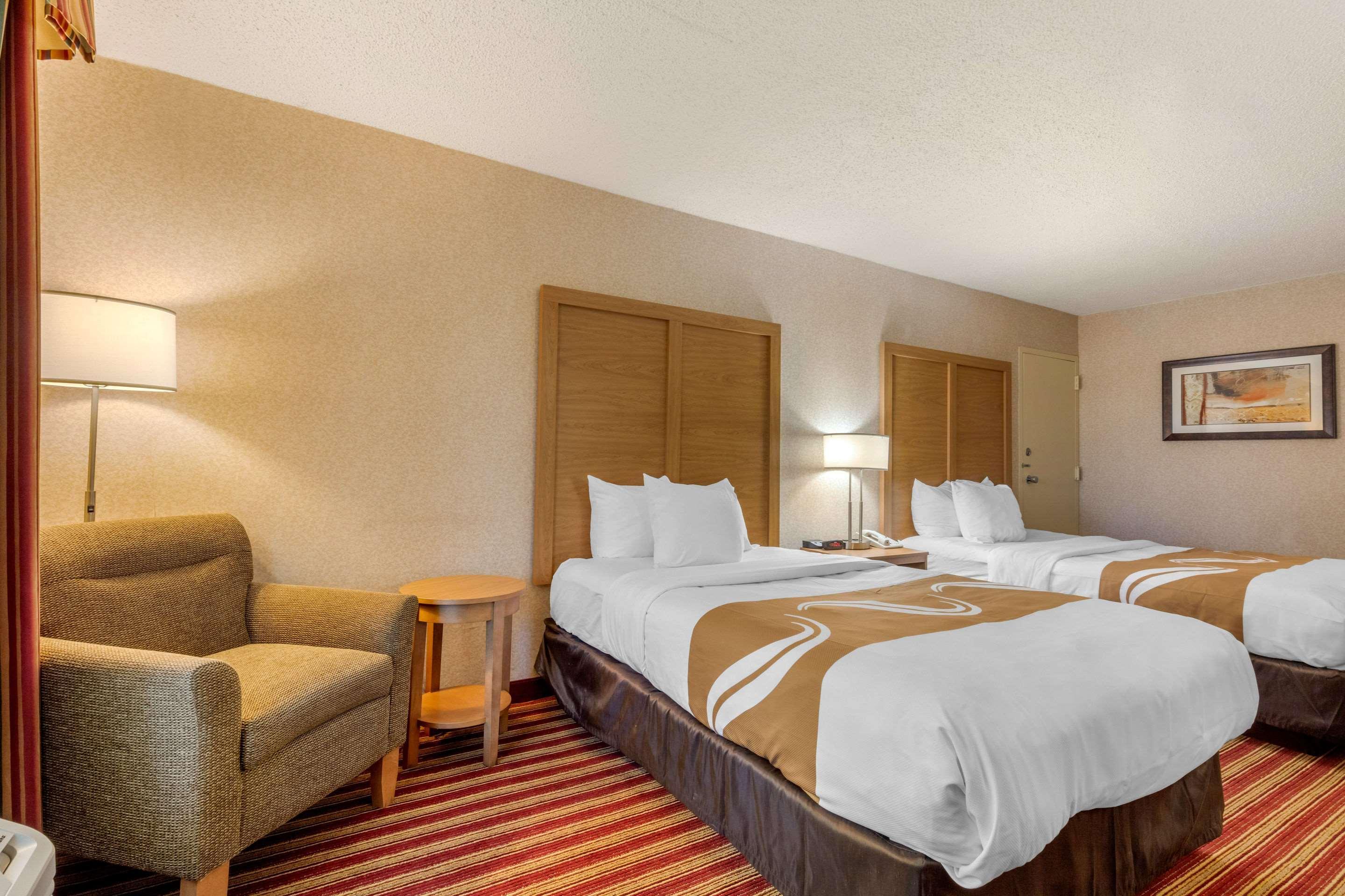 Quality Inn Exit 4 Кларксвил Екстериор снимка