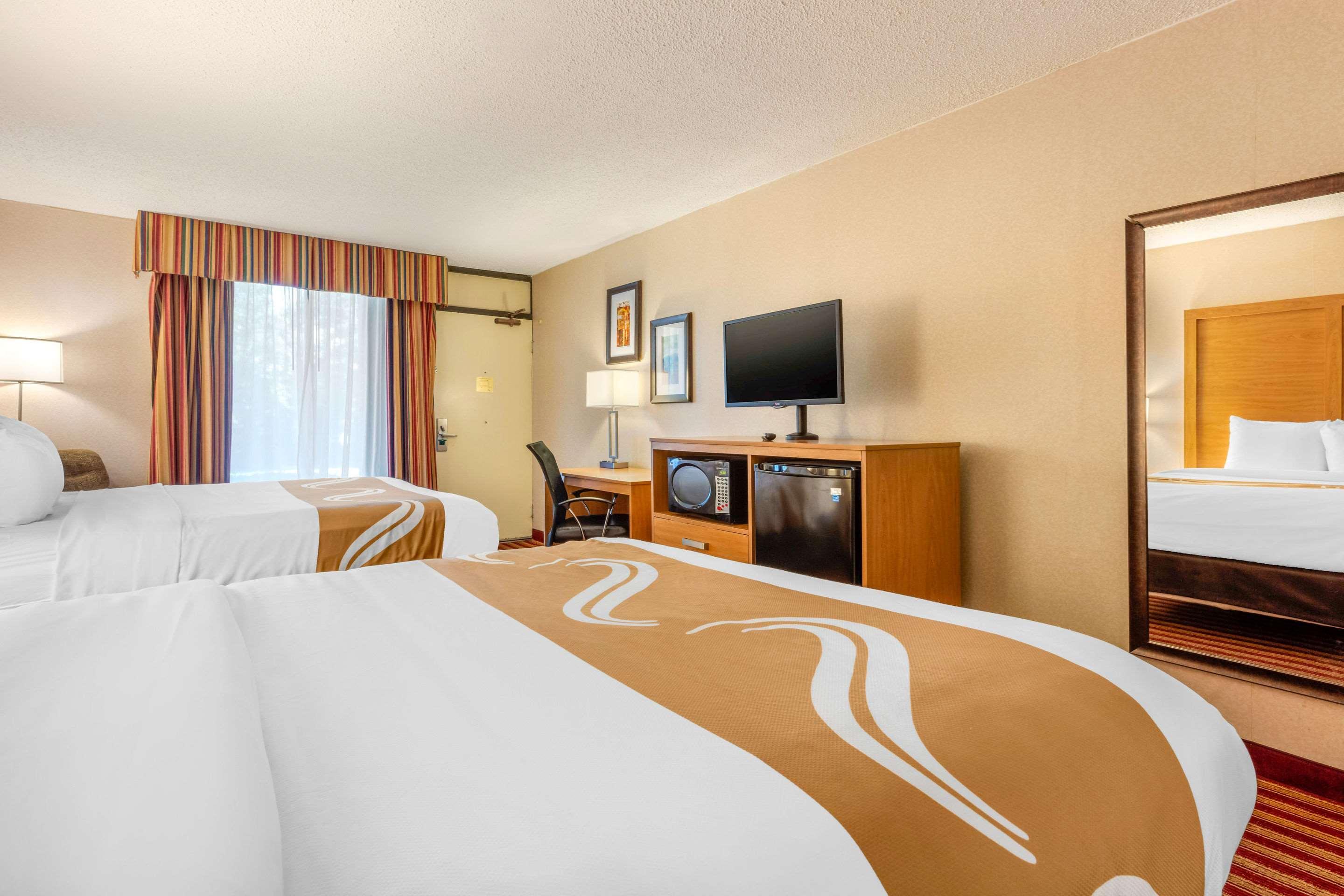 Quality Inn Exit 4 Кларксвил Екстериор снимка