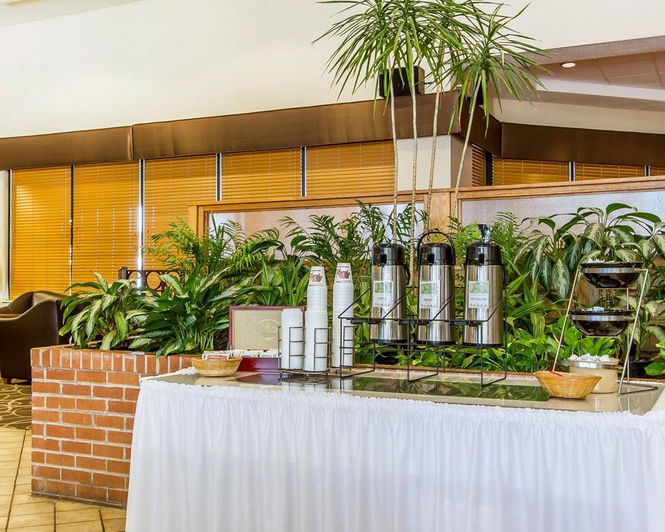 Quality Inn Exit 4 Кларксвил Екстериор снимка